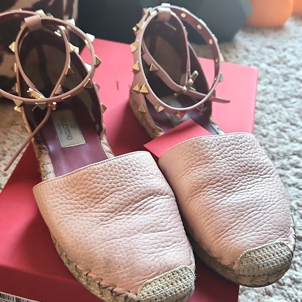 Use Valentino Espadrille